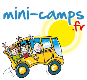 Groupe d'enfants partant en mini camps de vacances